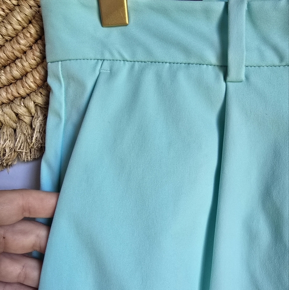 J. Lindeberg New Aruba Blue Megh Pleated High Waist Sporty Golf Shorts SZ 27 - Picture 3 of 9